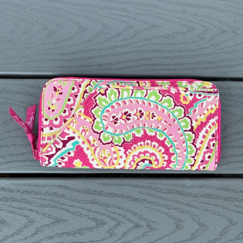 Vera Bradley Capri Travel Passport Organizer/Wallet Capri Melon Multicolor - Picture 2 of 5